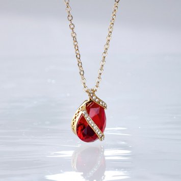 Collier avec pendentif "Victoria"