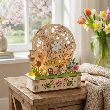 Grande roue tournante en bois