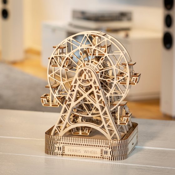 Maquette en bois  "grande roue cinétique" 