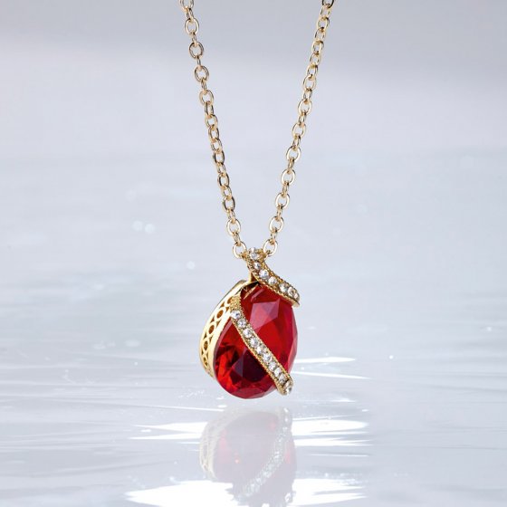 Collier avec pendentif "Victoria"