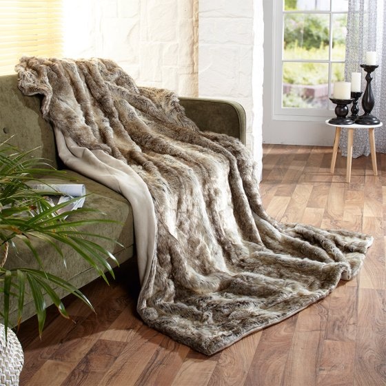 Couverture en fausse fourrure aspect « loup » Marron