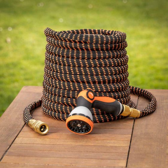 Tuyau d'arrosage extensible avec raccords en laiton 
