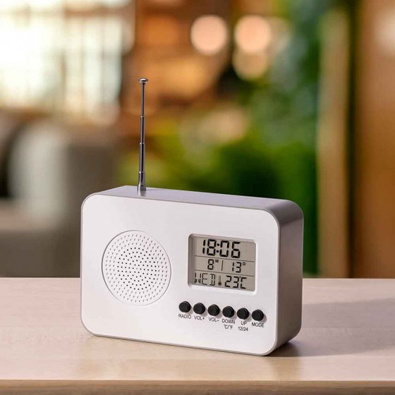 Votre cadeau : radio avec horloge et thermomètre 