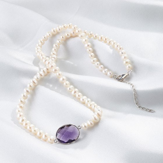 Collier de perles avec améthyste