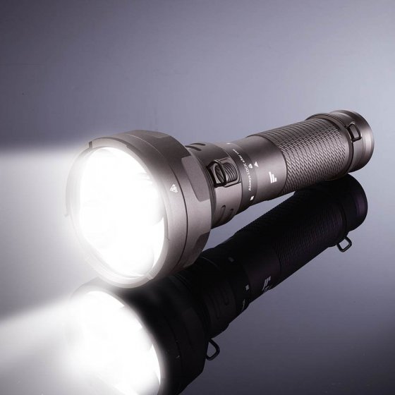 Lampe ultra puissante 12.000 lumens 