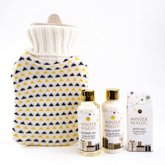 Ensemble de produits de beauté avec bouillotte