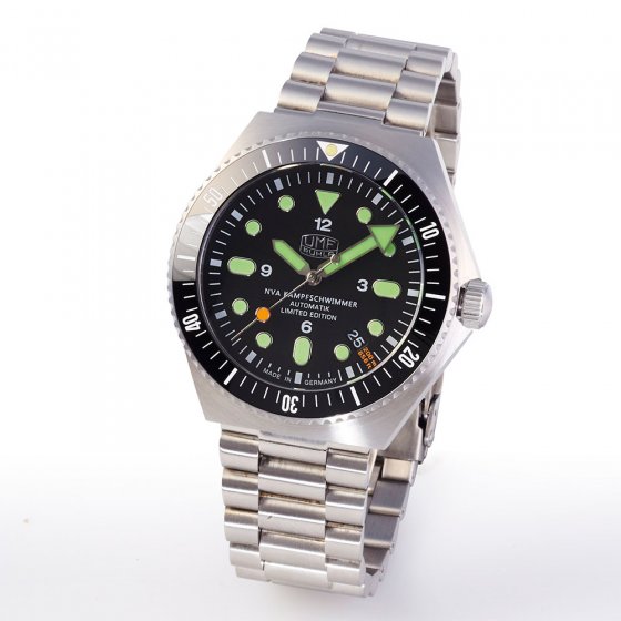 Montre de nageur de combat de la NVA 