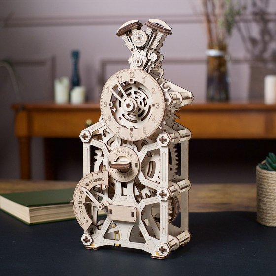 Maquette en bois d'horloge-moteur 