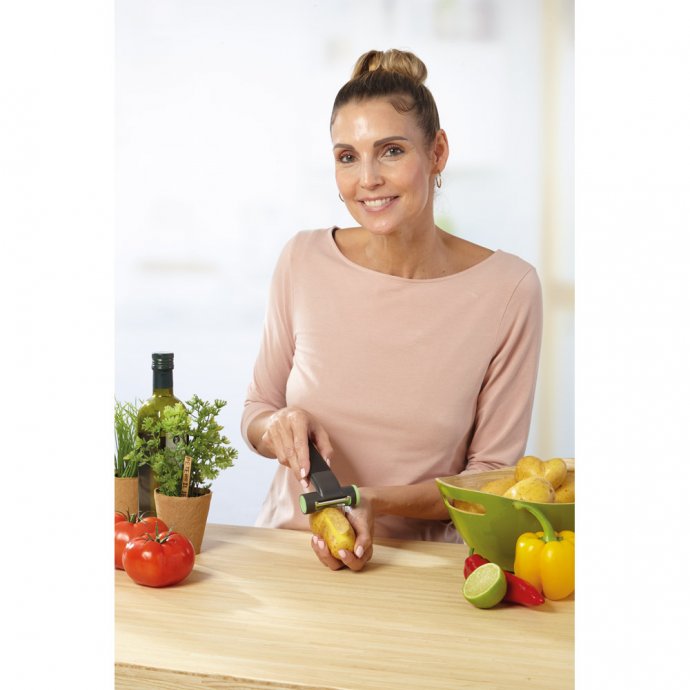 Économe 3 lames avec aiguiseur