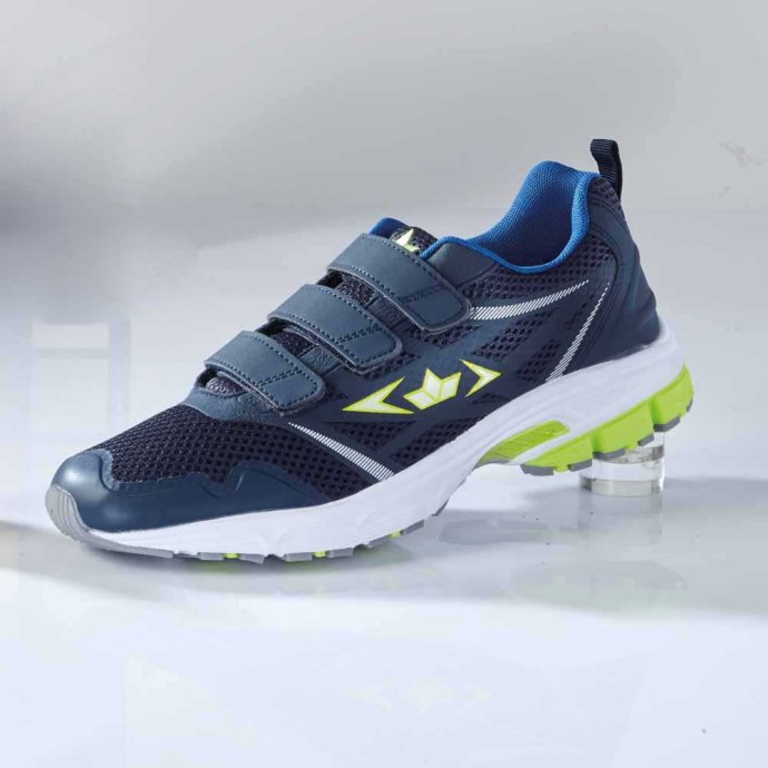 Chaussures sportives à scratch