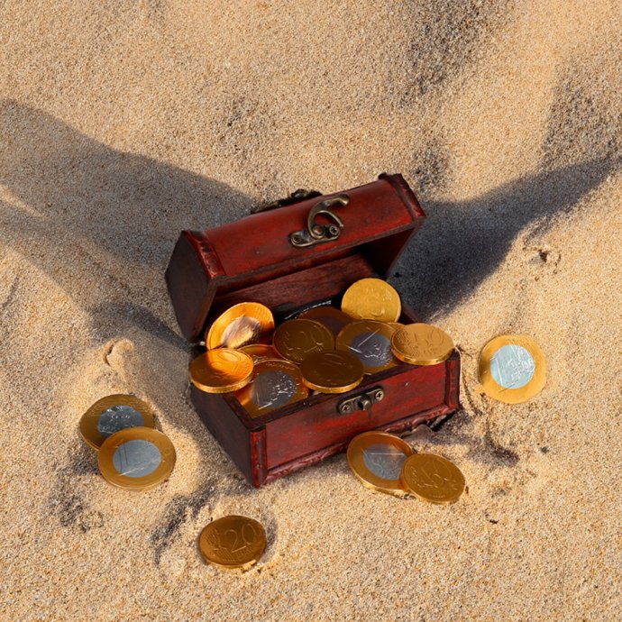 Petit coffre au trésor en bois