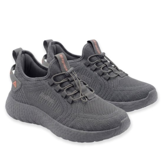 Chaussure de sport avec bloque-cordon 