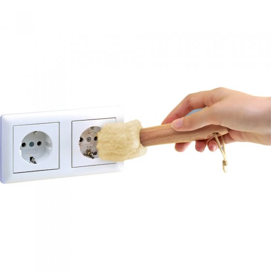 Brosse de nettoyage pour prise de courant