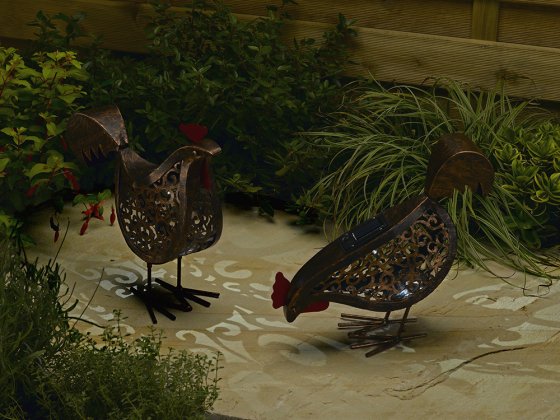 Poules solaires en métal 