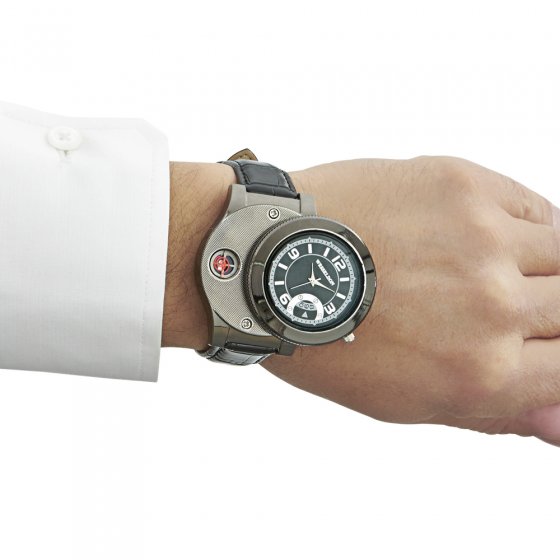 Montre-bracelet avec briquet tempête 