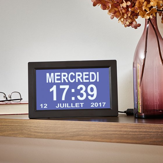 Horloge numérique date jour et heure 