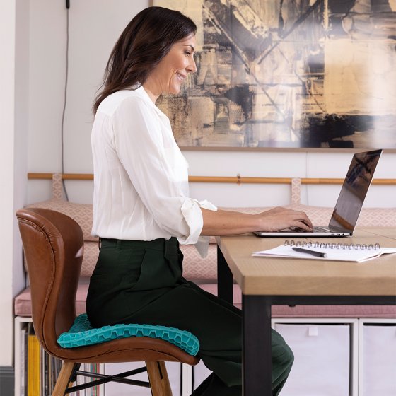 Coussin d'assise à structure alvéolaire