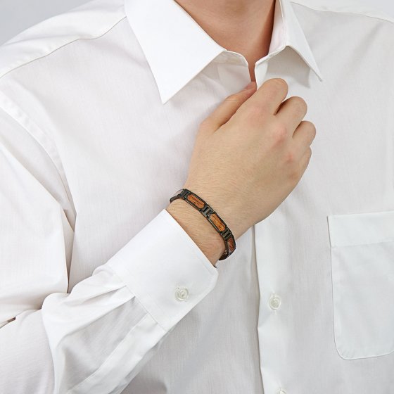 Bracelet en titane avec du bois de rose
