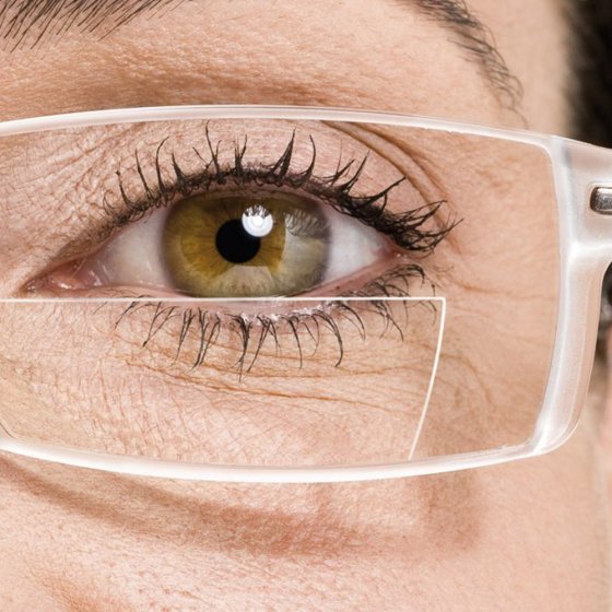 Lunettes de vue avec loupe