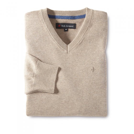 Pull moderne encolure en V