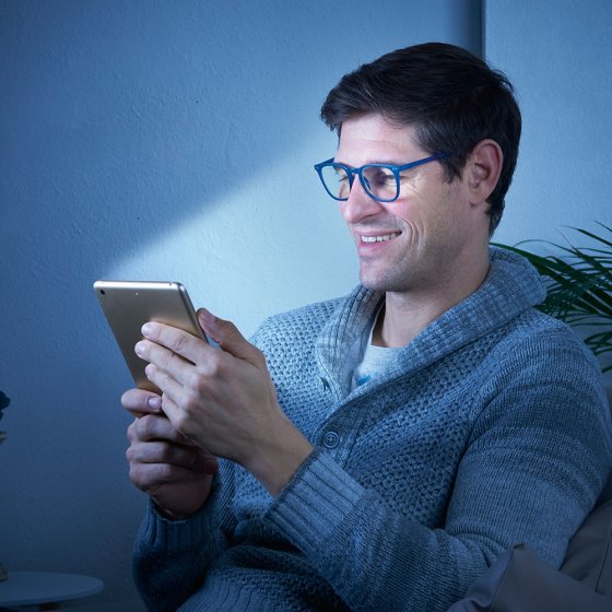 Lunettes grossissantes à filtre de lumière bleue