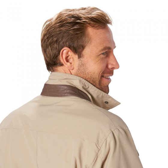 Veste courte et légère 