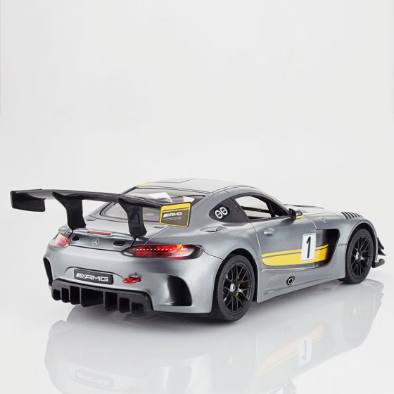 Mercedes AMG GT3 radio-contrôlée