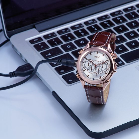Montre élégante avec caméra
