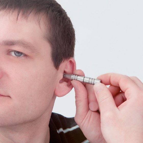 Coupe-poils de nez manuel