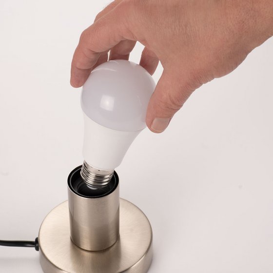 Ampoule LED à changement de couleur 