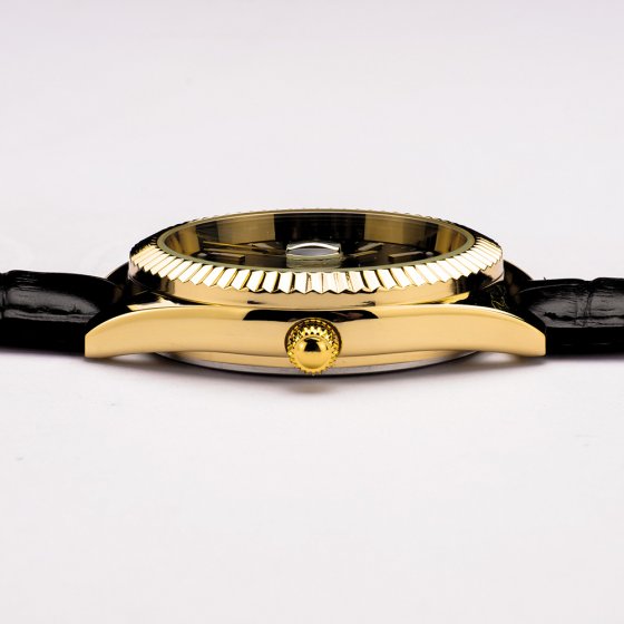 VOTRE CADEAU : Montre homme « Black & Gold » 