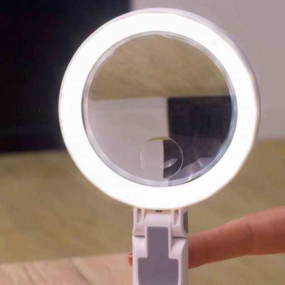 Loupe de table et manuelle avec lampe 