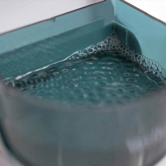 Nettoyeur de dentier à vibration