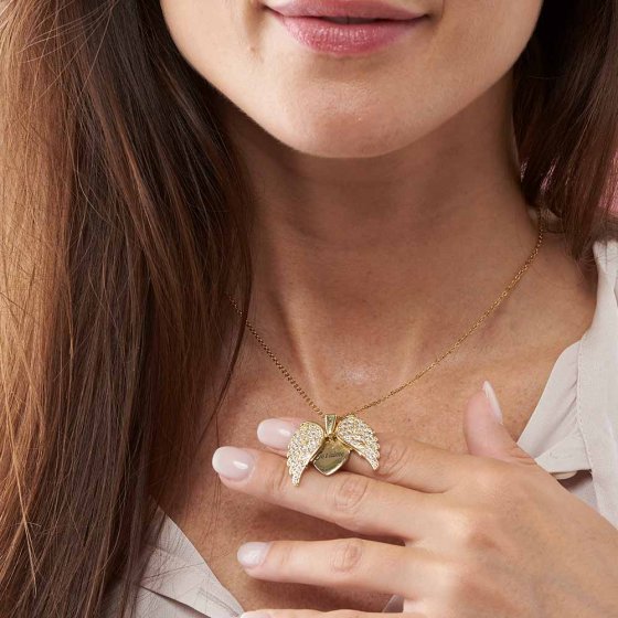 Chaîne avec médaillon en forme de cœur 