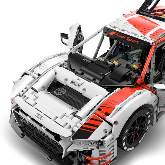 Grande maquette Audi R8 