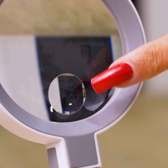 Loupe de table et manuelle avec lampe 