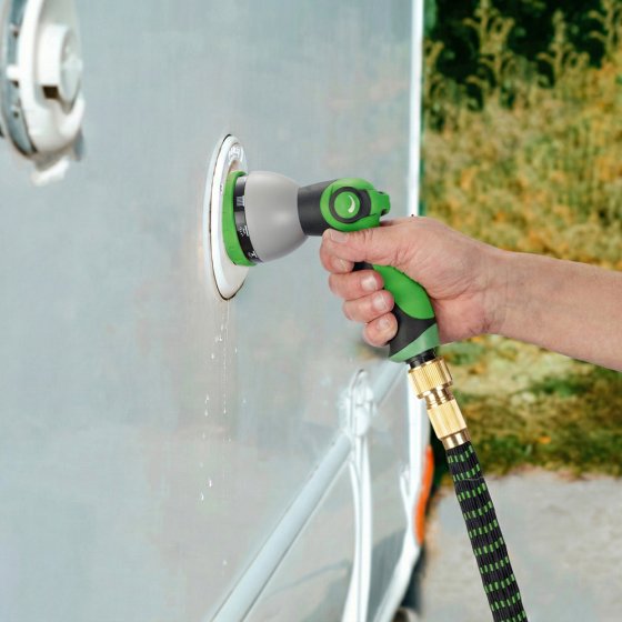 Tuyau d'arrosage extensible avec raccords rapides 