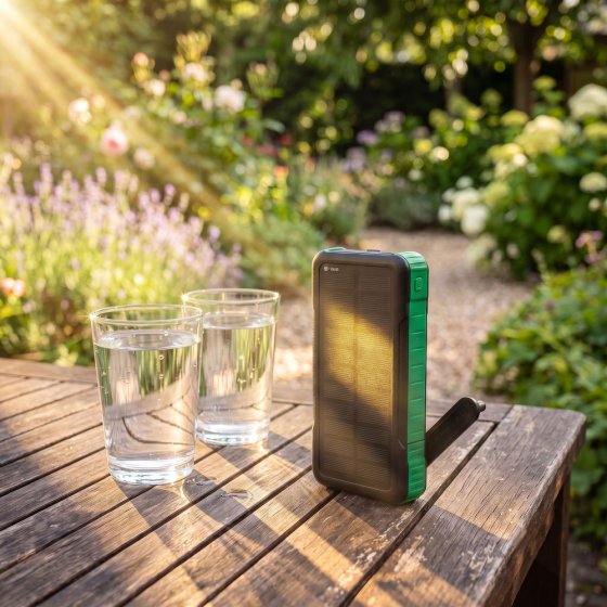 Chargeur à manivelle et solaire avec câbles intégrés 