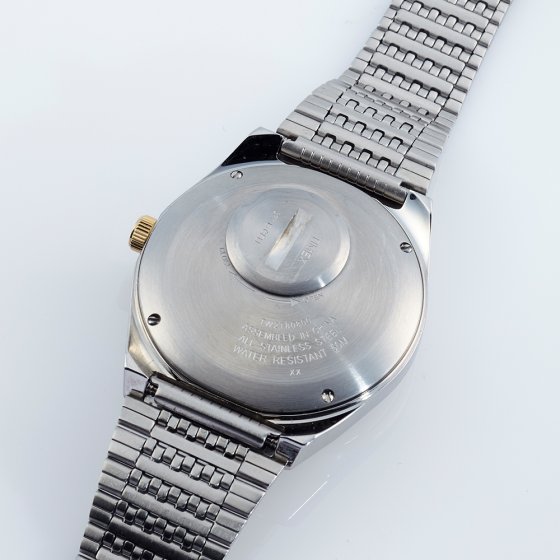 Montre "Q-TIMEX Falcon Eye"