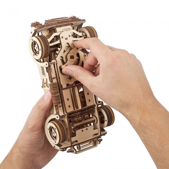 Maquette en bois voiture de course Cobra