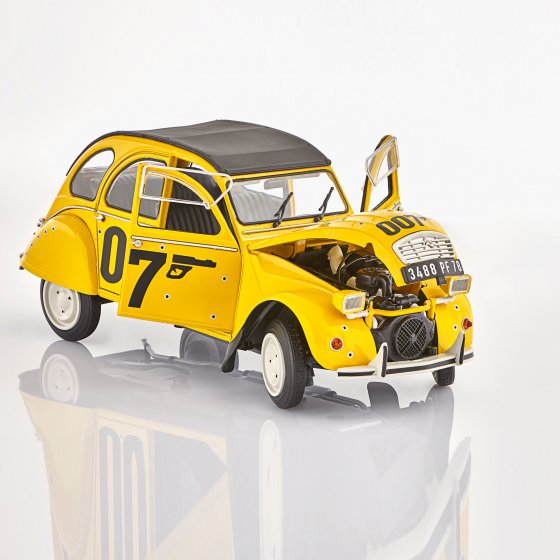 Citroën 2CV6  "James Bond 007" 