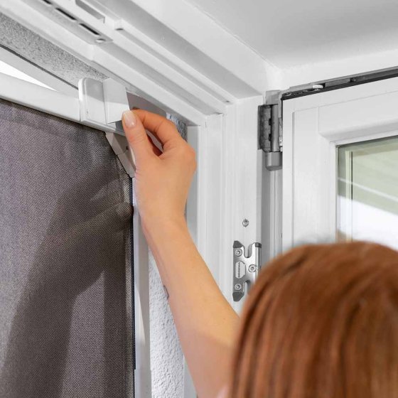 Moustiquaire télescopique pour portes de balcon et de terrasse, blanche 