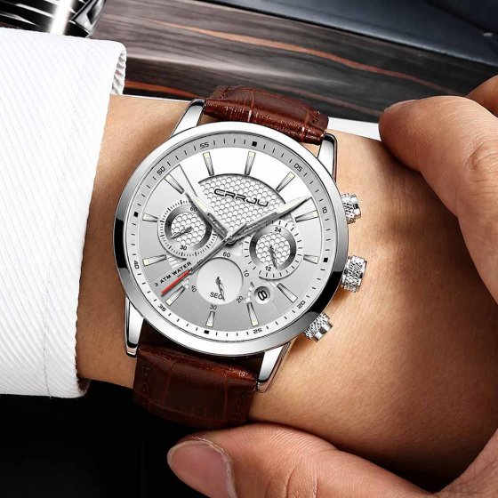 Montre pour homme avec un cadran sportif 