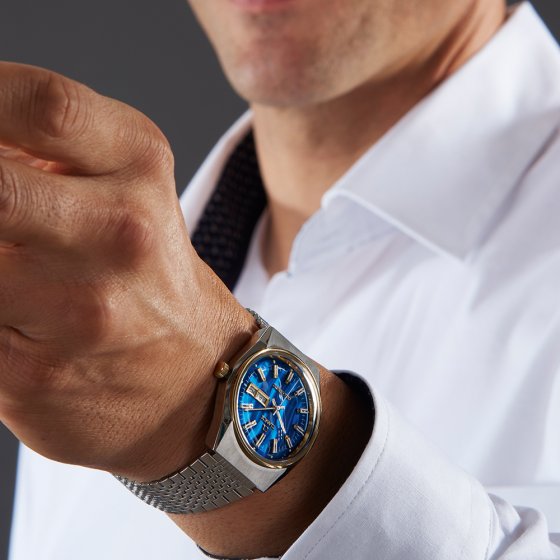 Montre "Q-TIMEX Falcon Eye"