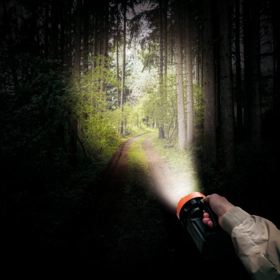 Lampe phare LED rechargeable