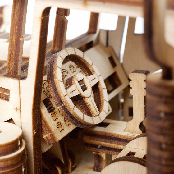 Modèle réduit en bois "truck" 