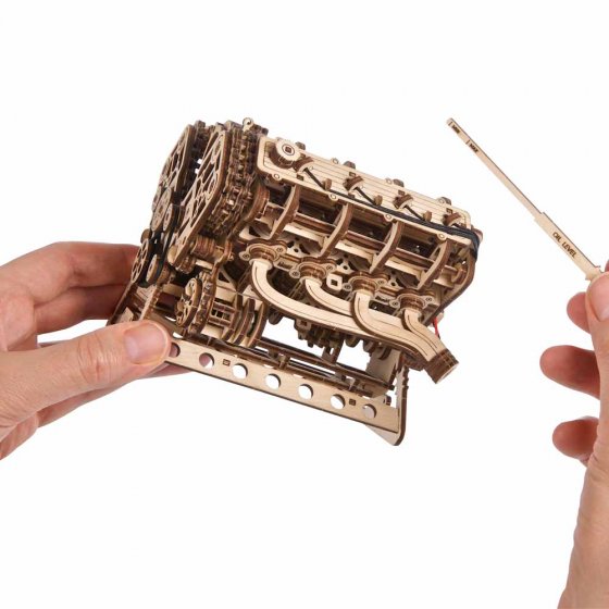 Maquette en bois moteur V8