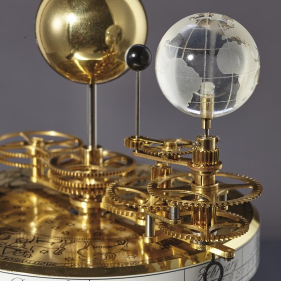 Pendule astrolabe laiton/acajou