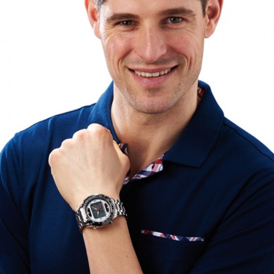 Votre cadeau : le chronographe multifonctions à cellules solaires
