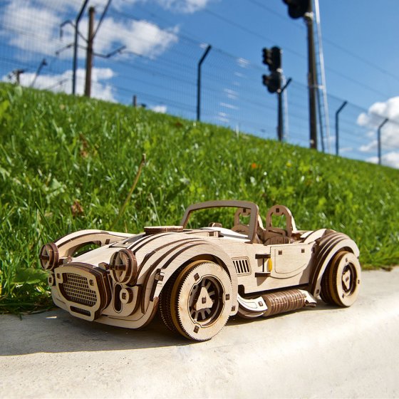 Maquette en bois voiture de course Cobra 